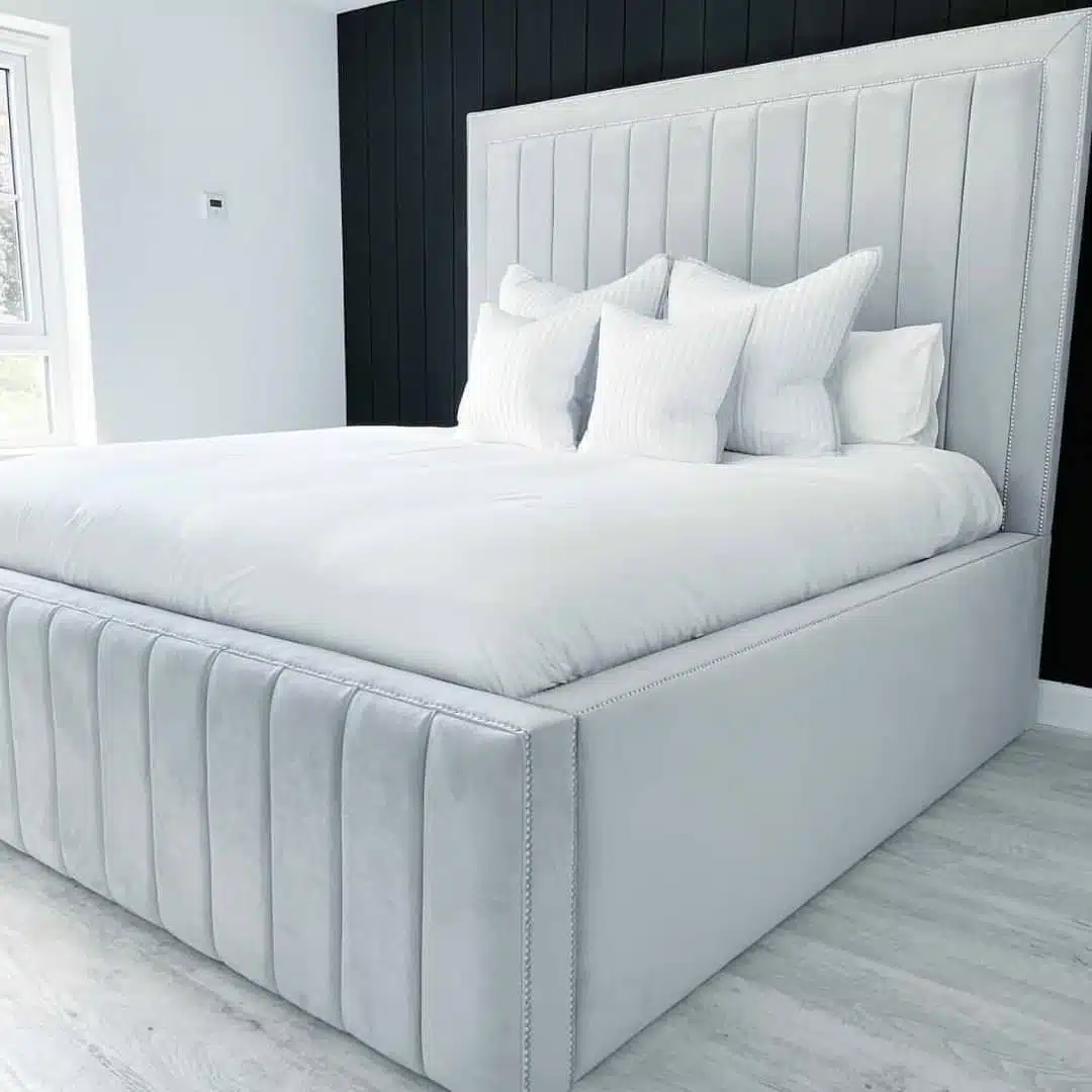 Richardson Royale Bed Compress (2) Richardson Royale Bed - Image 1