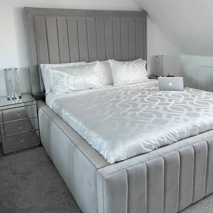 Richardson Royale Bed